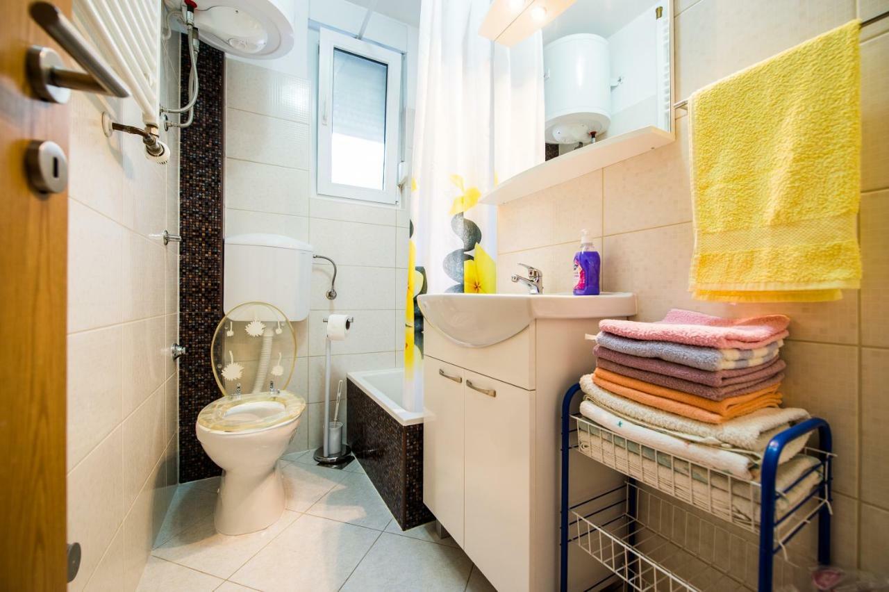 Apartmani Mila Podstrana Exterior foto